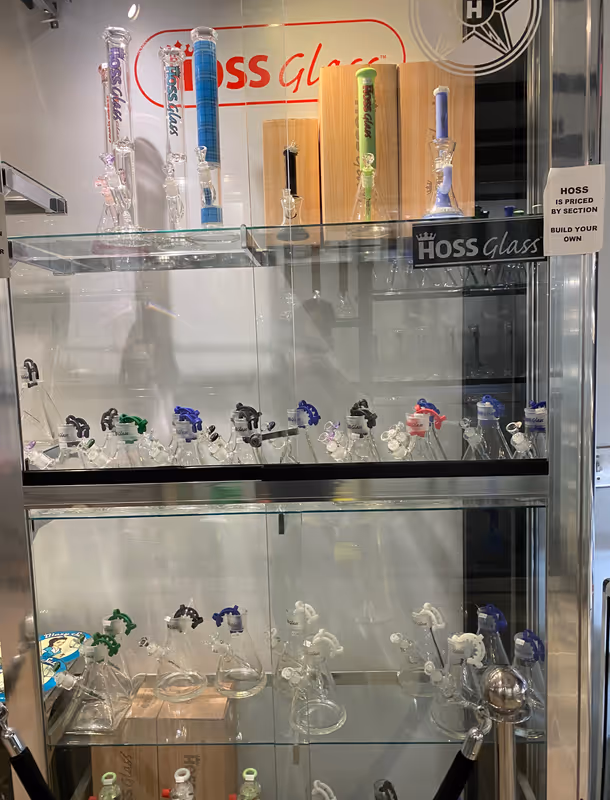 Shelf4 of HOSS Glass